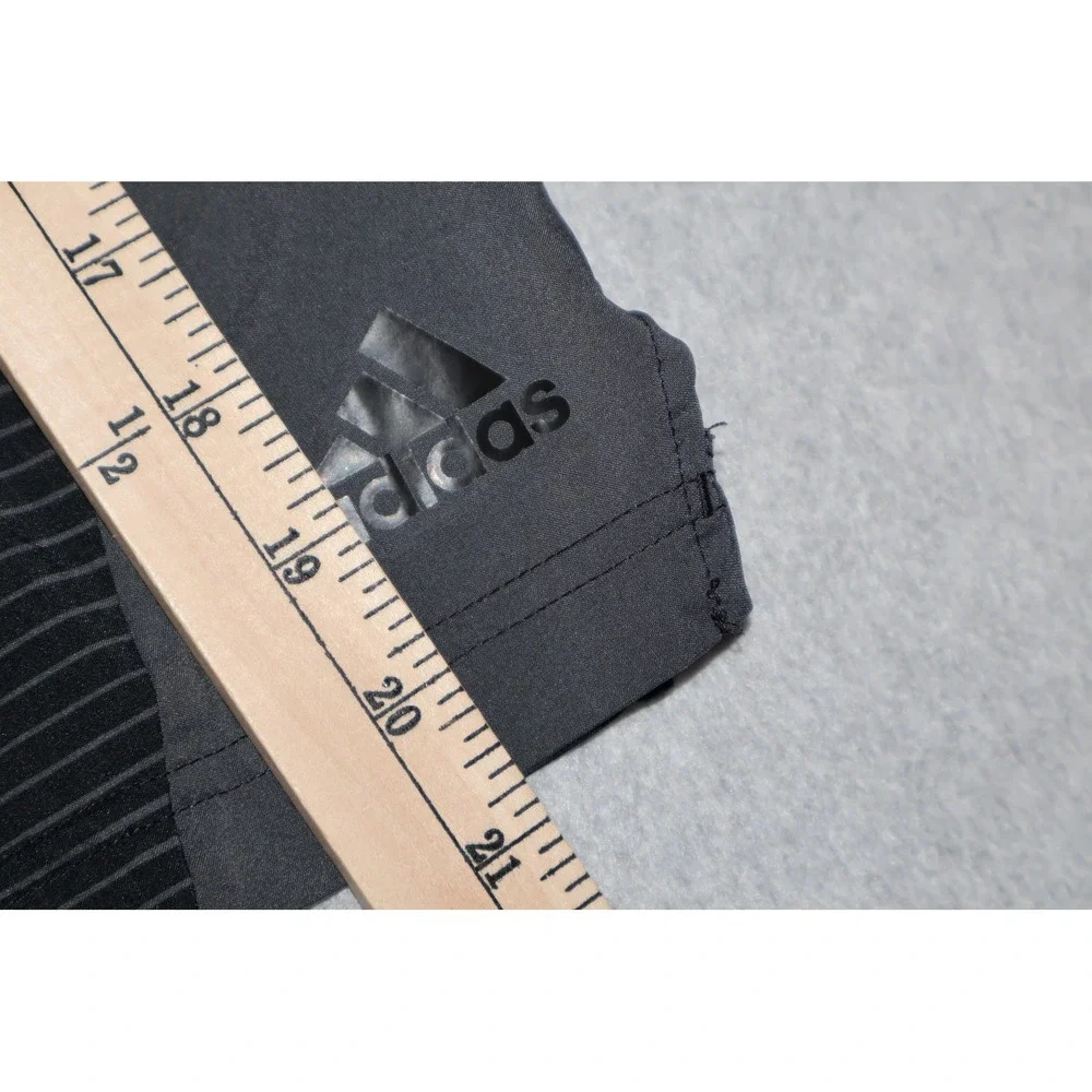 Adidas Shorts Mens Large Black Gray Graphic Print Zip Pocket Gym Workout